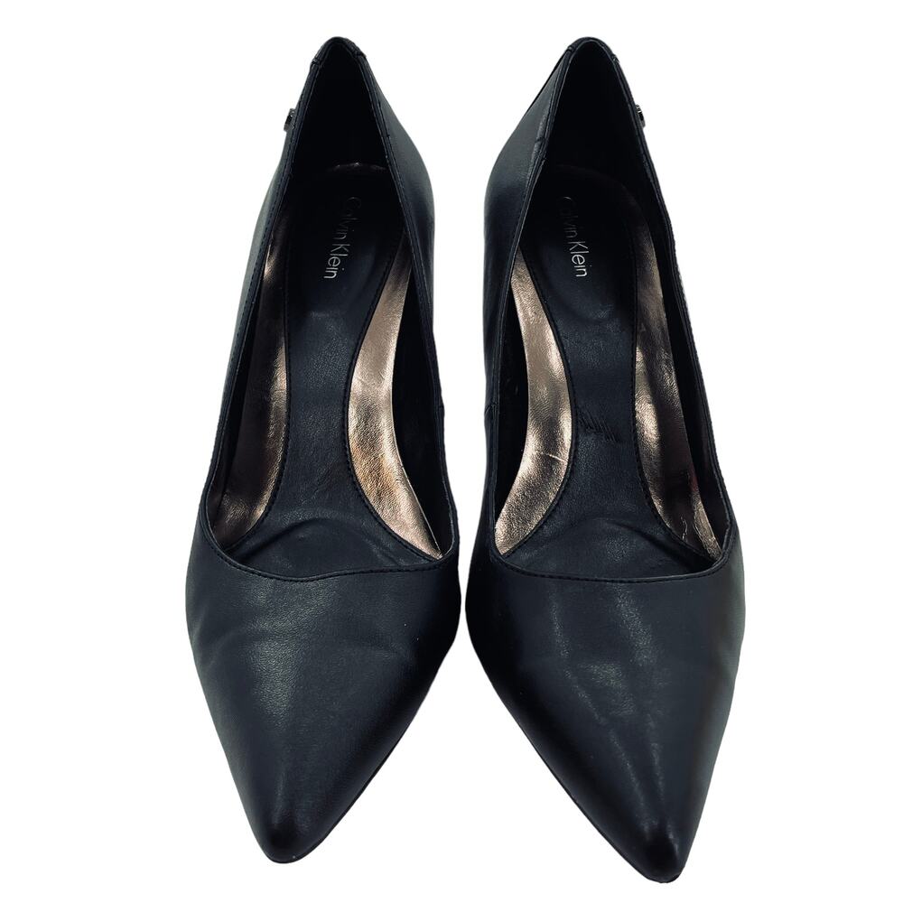 Calvin Klein Nadine Back Leather Classic Pointed Toe Stiletto Heel Pump Heel 9
